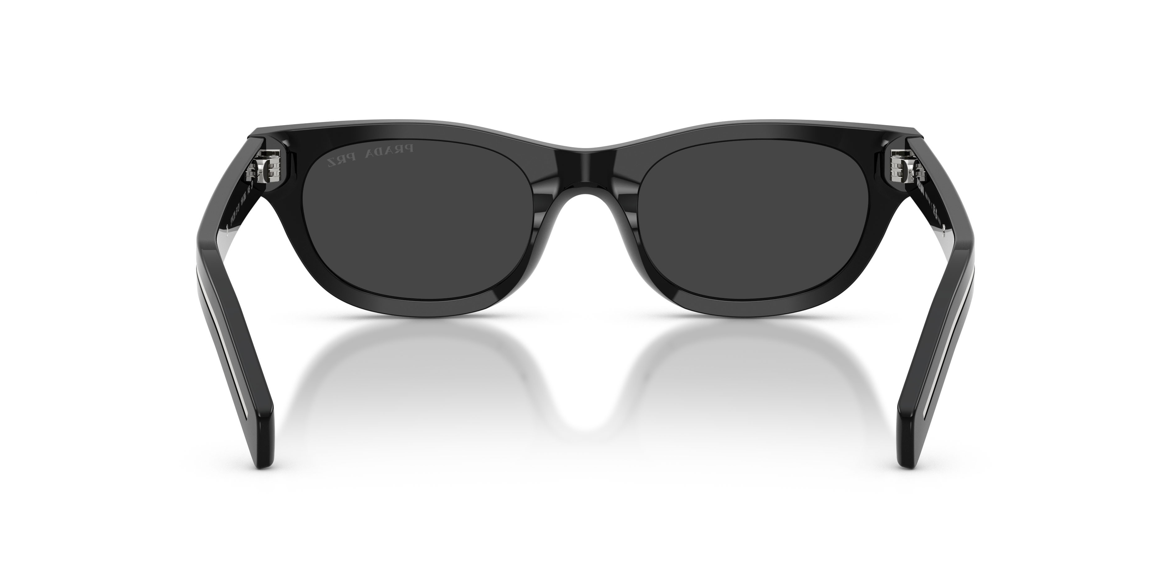 Occhiali da sole Prada PR C09S (16K08G) colore nero forma cat eye lenti polarizzate nere