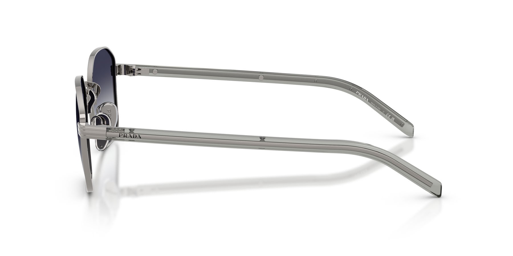 Occhiali da sole Prada PR C50S (5AV90S) colore gunmetal forma quadrato lenti sfumato grigio