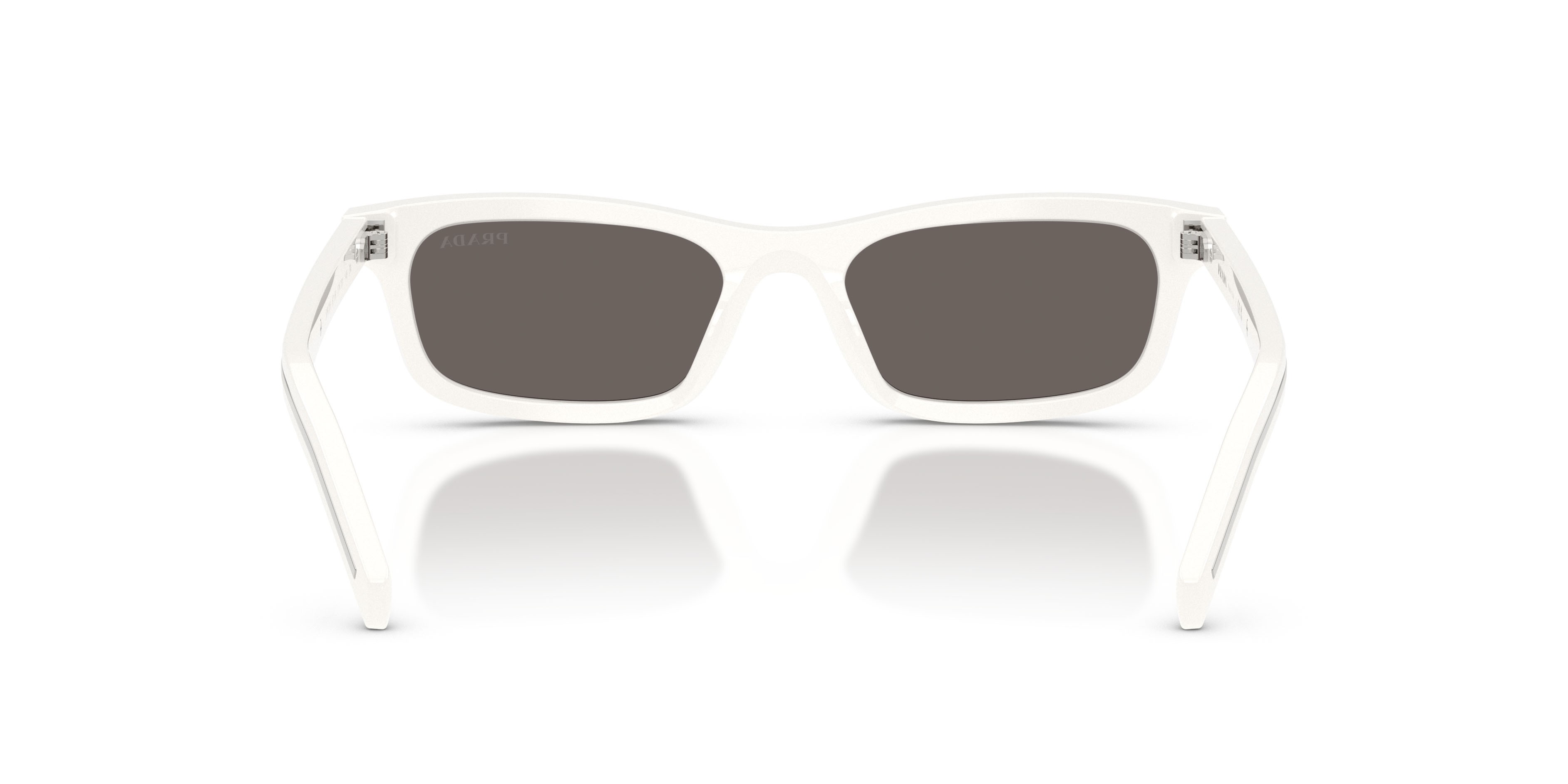 Occhiali da sole Prada PR D05S (17K731) colore bianco talco forma quadrato lenti grigio scuro