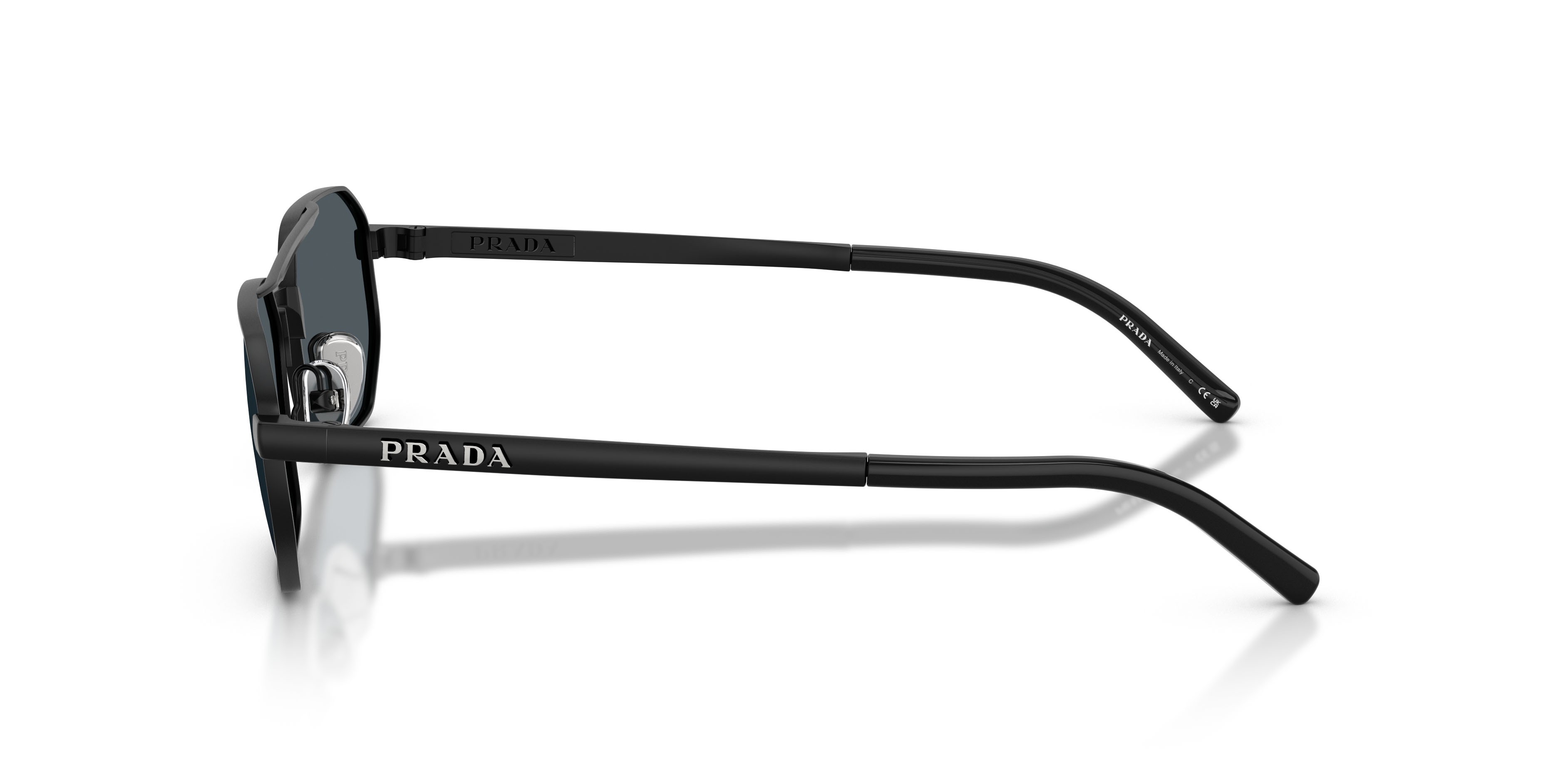 Occhiali da sole Prada PR D53S (7AB70B) colore nero satinato forma irregolare lenti grigio scuro