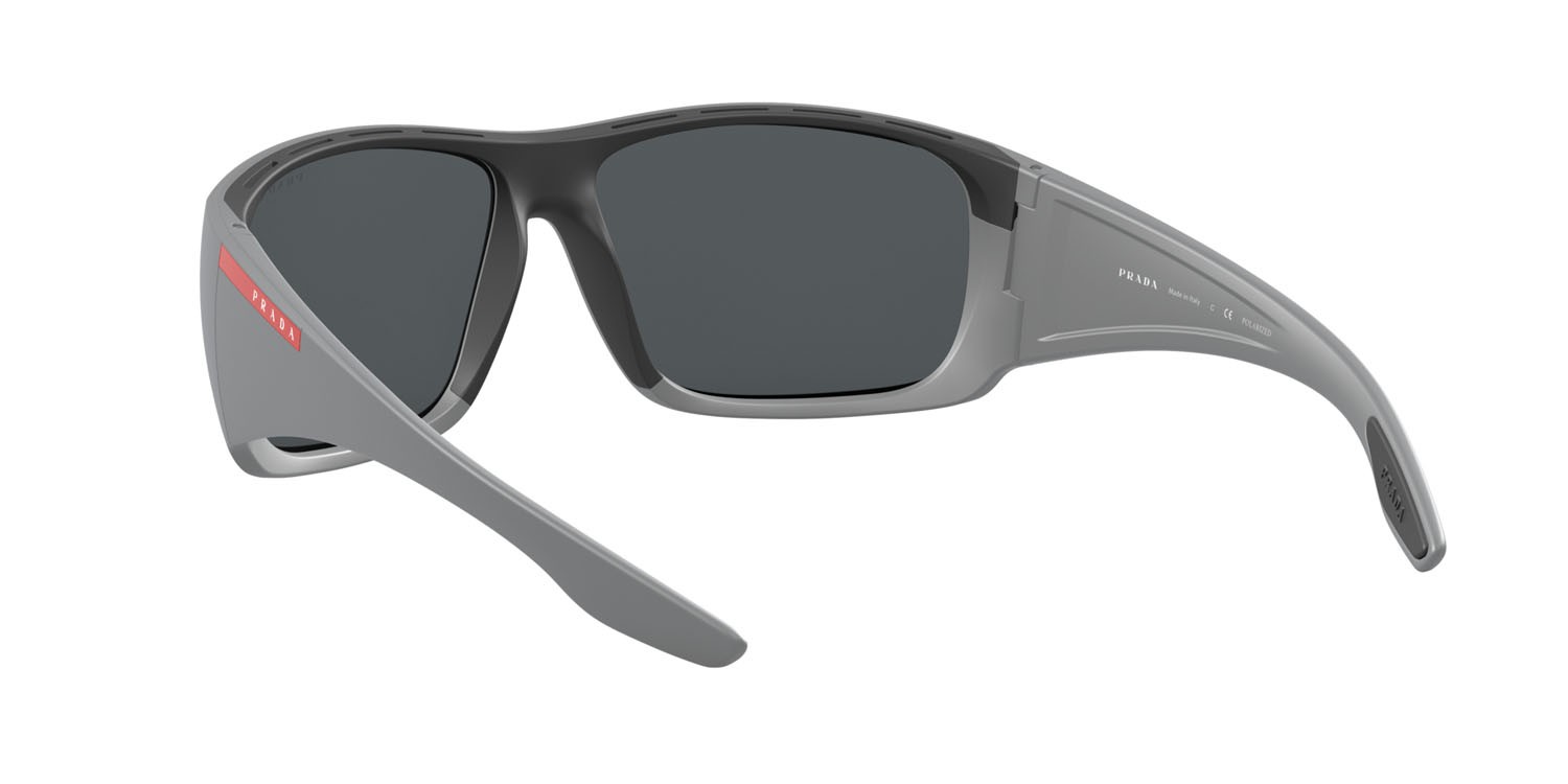 Sonnenbrillen Prada Linea Rossa PS 04VS (NAR5Z1) farbe grigio chiaro semi-brillante form quadratisch gläser polar grigia