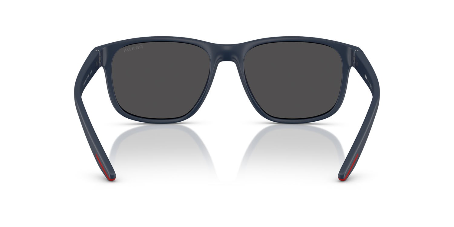 Occhiali da sole Prada Linea Rossa PS 06YS (TFY06F) colore gomma blu forma quadrato lenti grigio scuro