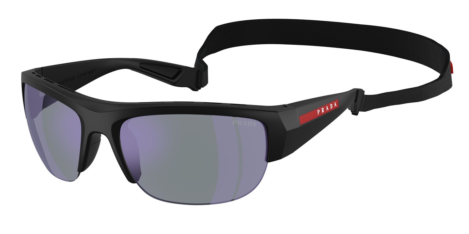 Occhiali da sole Prada Linea Rossa PS A01S (1BO10J) colore nero opaco forma quadrato lenti blu scuro specchiata viola