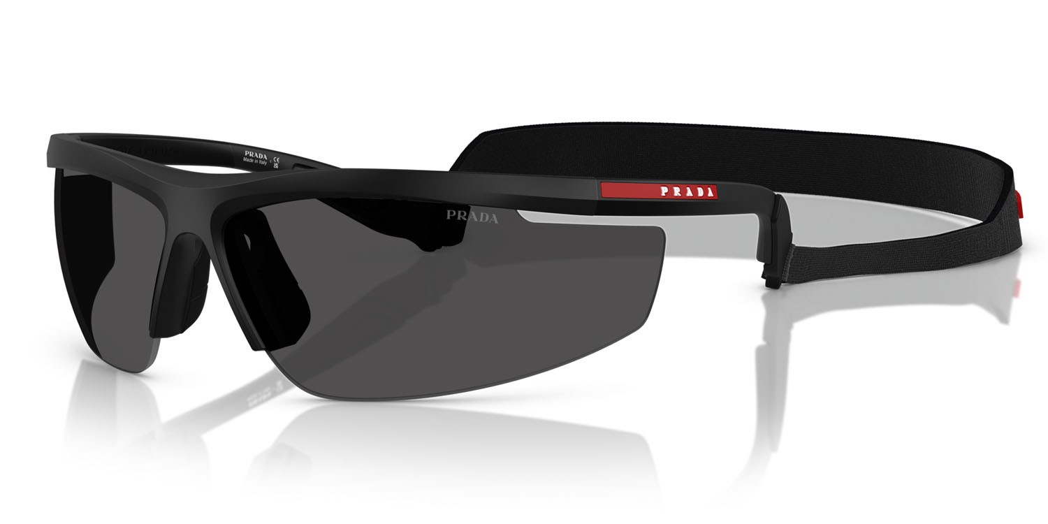 Occhiali da sole Prada Linea Rossa PS A02S (1BO5S0) colore nero opaco forma quadrato lenti grigio ardesia