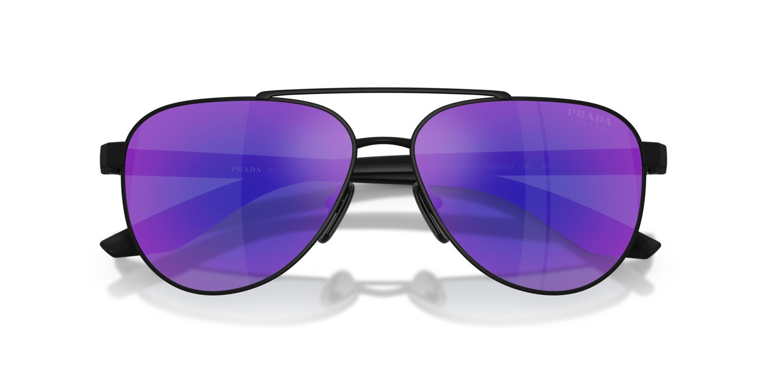 Occhiali da sole Prada Linea Rossa PS A52S (DG005U) colore nero effetto gommato forma aviator lenti blu scuro specchiata viola
