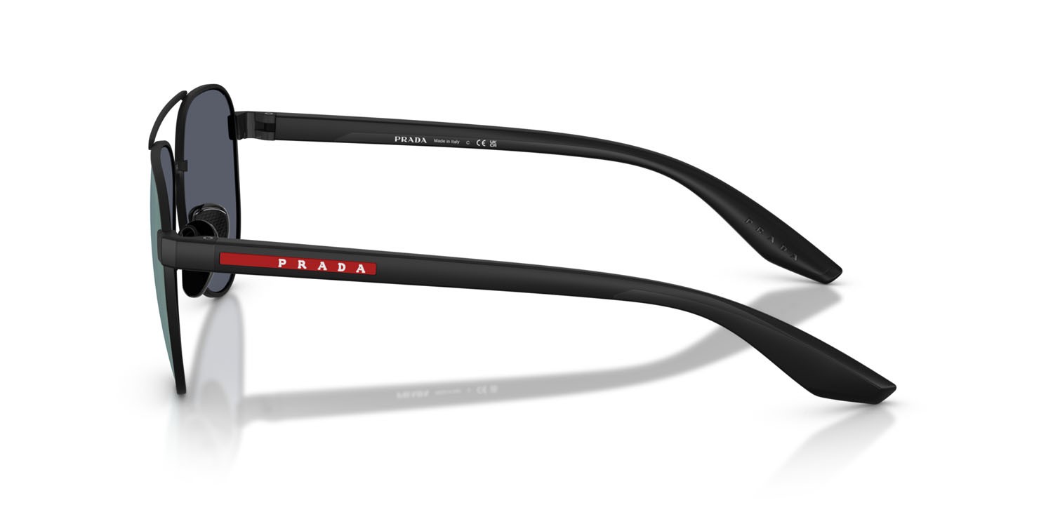 Occhiali da sole Prada Linea Rossa PS A52S (DG005U) colore nero effetto gommato forma aviator lenti blu scuro specchiata viola