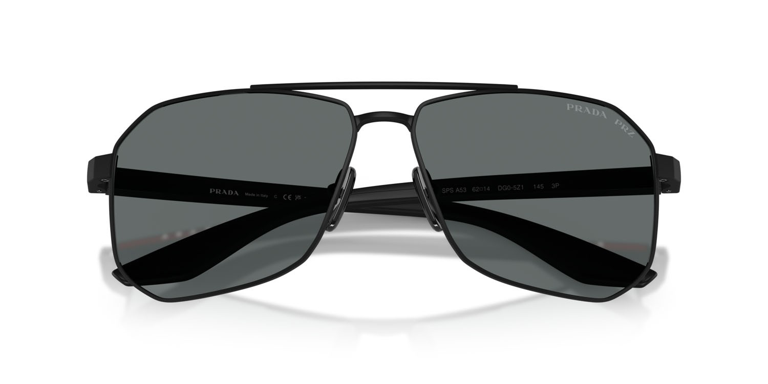 Occhiali da sole Prada Linea Rossa PS A53S (DG05Z1) colore gomma nera forma aviator lenti polar grigio scuro