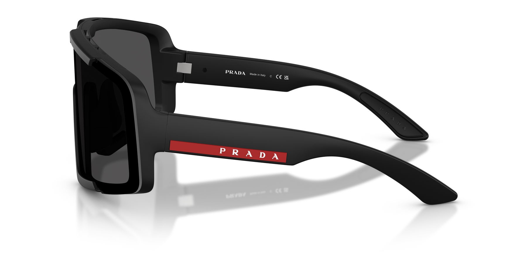 Occhiali da sole Prada Linea Rossa PS B07S (1BO06F) colore nero opaco forma irregolare lenti grigio scuro