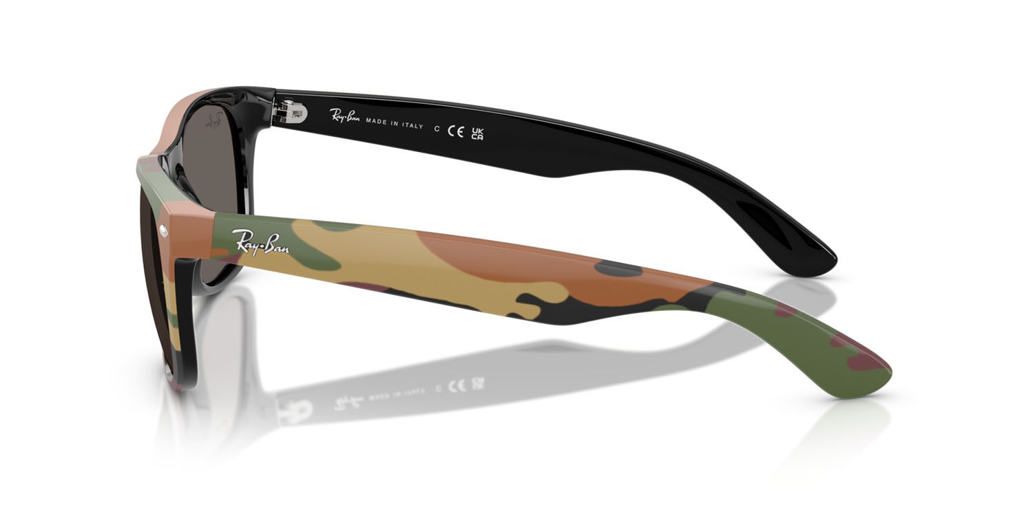 Sonnenbrillen Ray-Ban New Wayfarer RB 2132 (6822B1) farbe black & green camuflage form quadratisch gläser grigio scuro