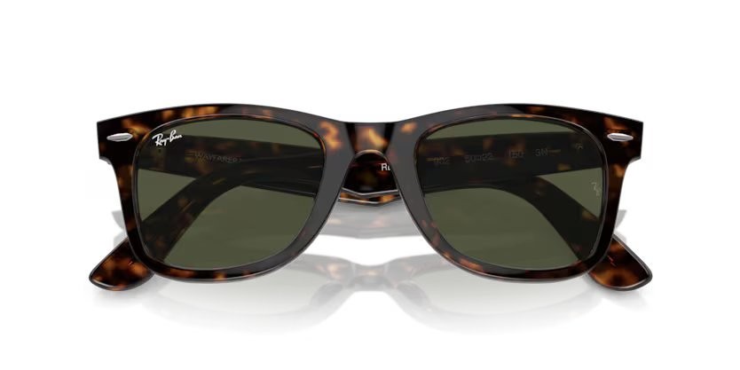 Occhiali da sole Ray-Ban Wayfarer Classic RB 2140 (902) colore tortoise forma quadrato lenti crystal green