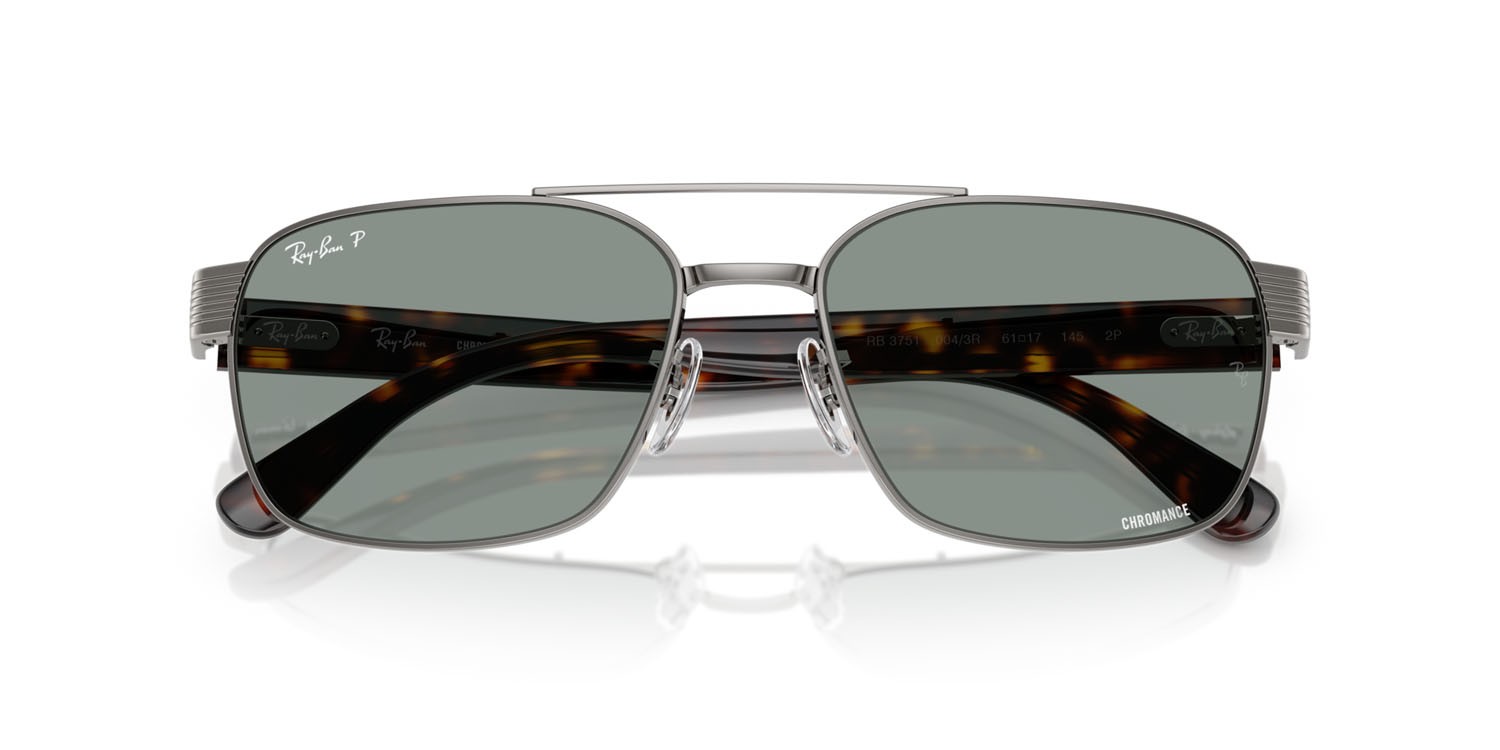 Occhiali da sole Ray-Ban RB 3751CH (004/3R) colore gunmetal forma quadrato lenti polarized azzurro