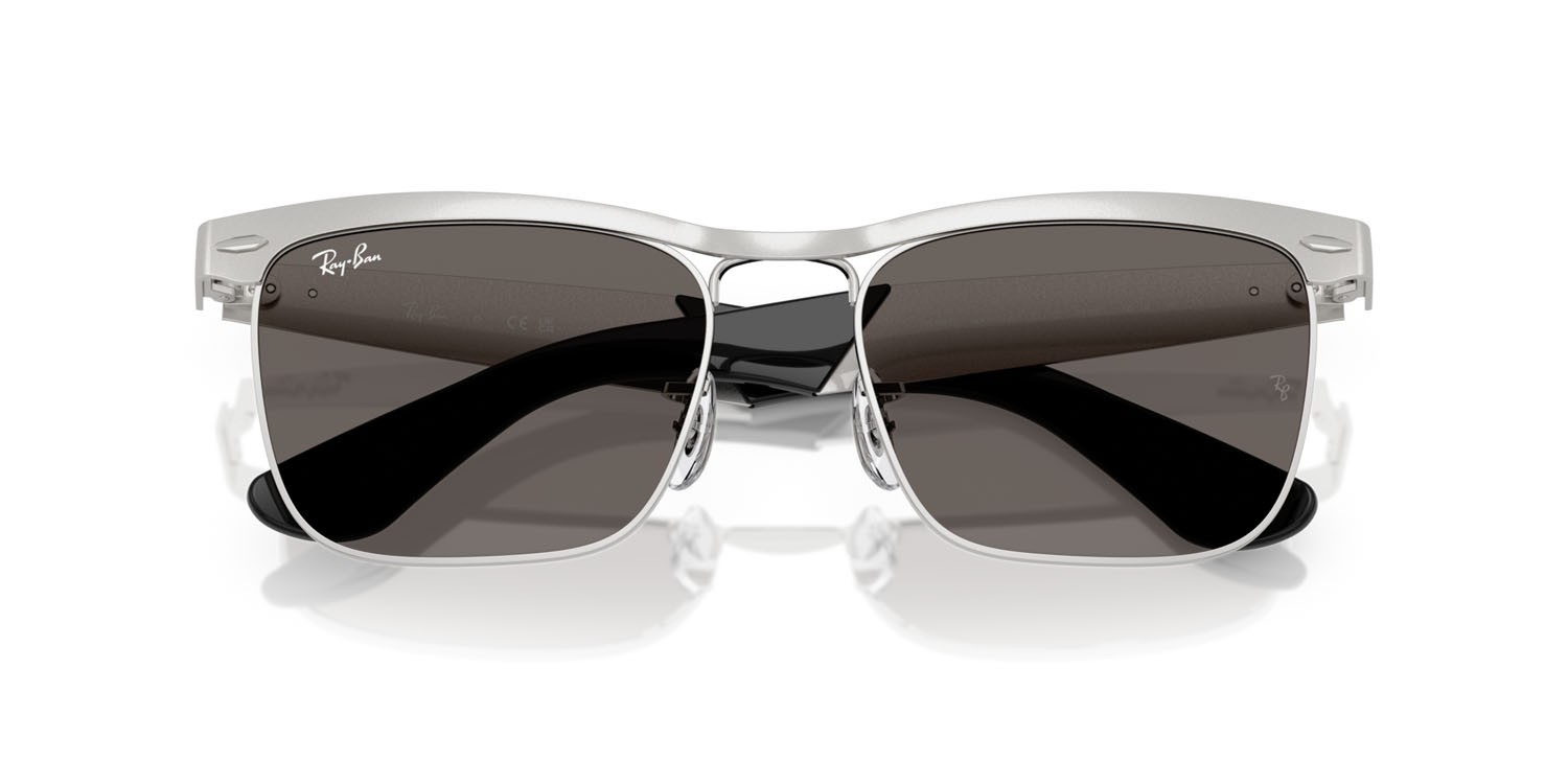 Occhiali da sole Ray-Ban Wayfarer Deluxe RB 3875 (019/B1) colore argento su argento sabbiato forma quadrato lenti grigio scuro