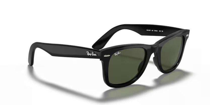 Occhiali da sole Ray-Ban Wayfarer Ease RB 4340 (601) colore black forma quadrato lenti green