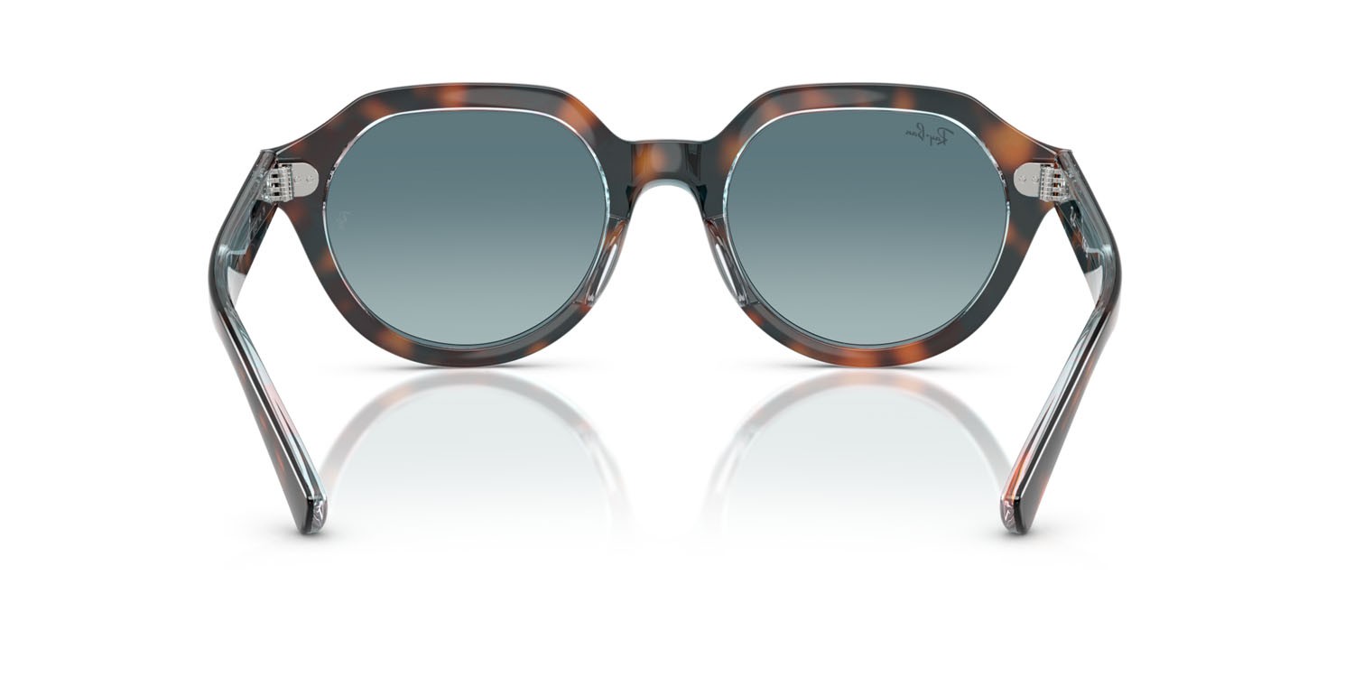 Occhiali da sole Ray-Ban Gina RB 4399 (14133M) colore havana scuro su multicolor forma quadrato lenti blu sfumato grigio
