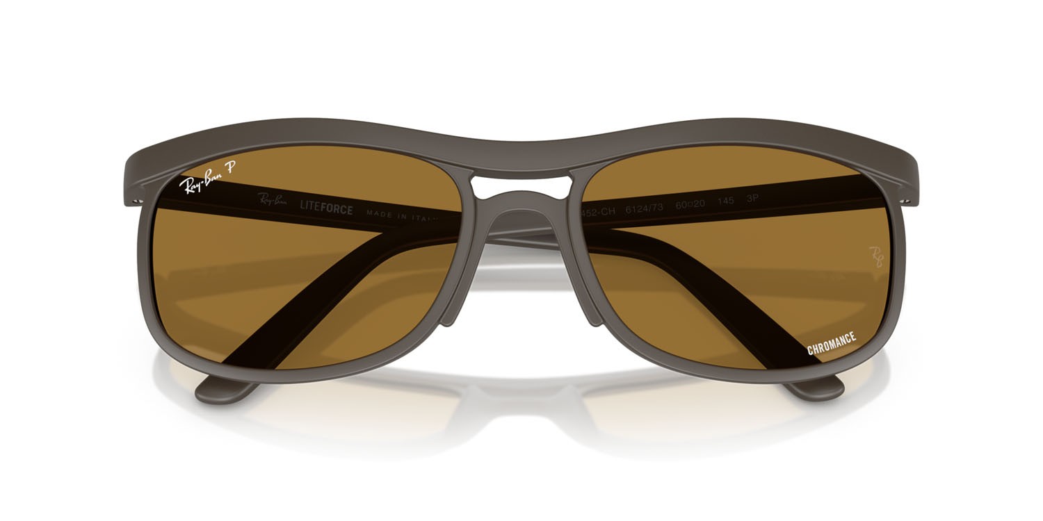 Sonnenbrillen Ray-Ban Chromance RB 4452CH (612473) farbe sabbia marrone form quadratisch gläser brown chromance