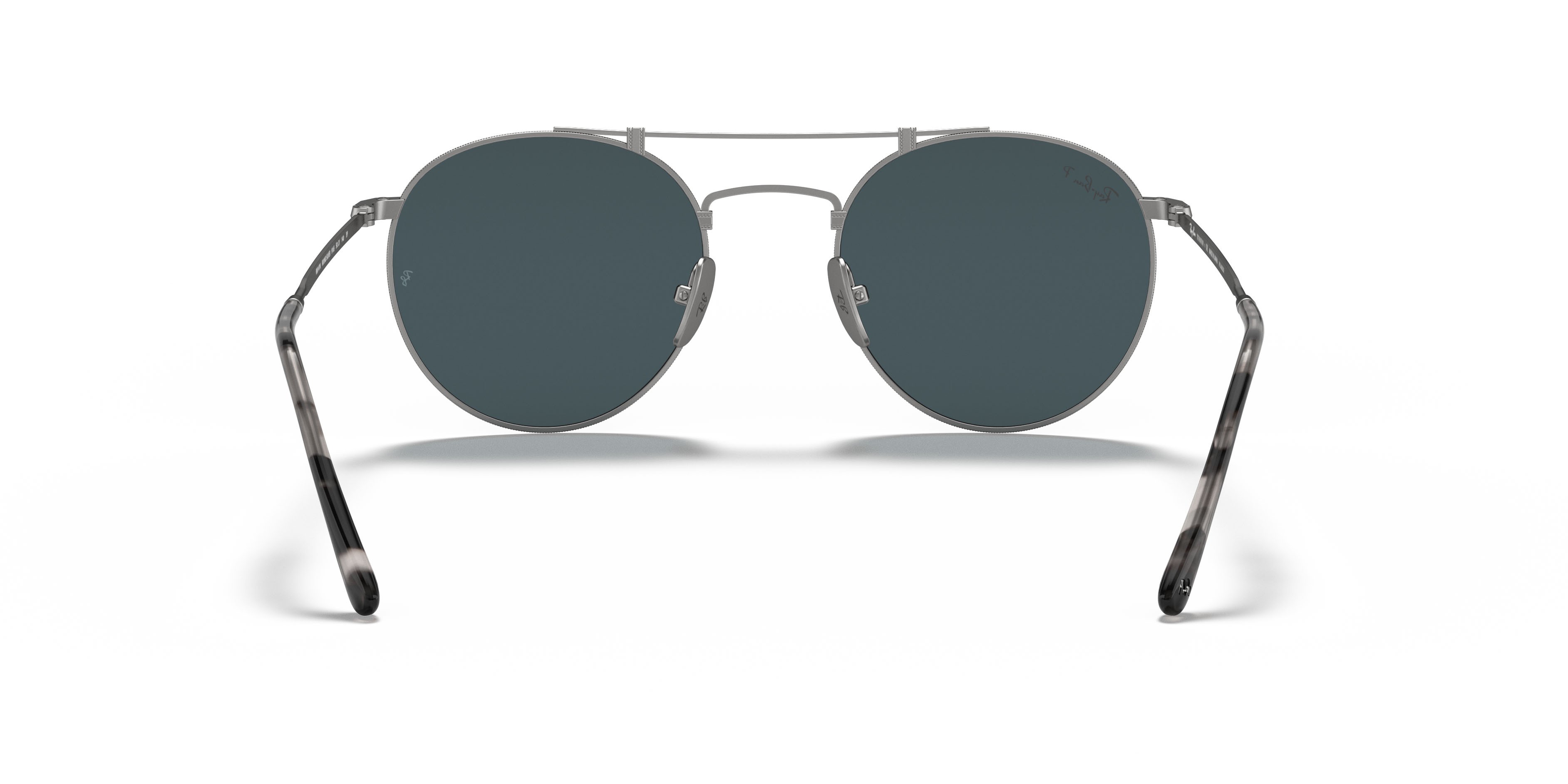 Sunglasses Ray-Ban Round Titanium RB 8147M (9165) color argento shape round lenses polarizzate blu cristallo