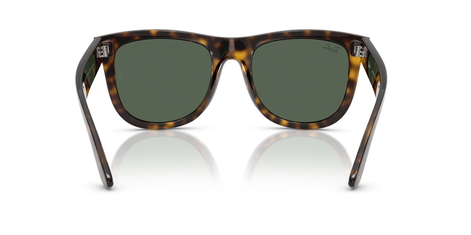 Occhiali da sole Ray-Ban Wayfarer Reverse RB R0502S (6790VR) colore havana scuro forma quadrato lenti verde scuro