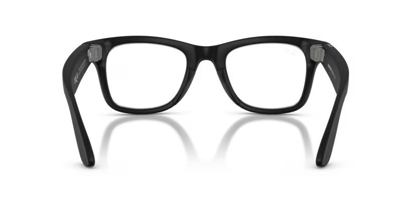 Occhiali da sole Ray-Ban Meta AI Glasses Wayfarer RW 4012 (601SSB) colore nero forma quadrato lenti trasparente