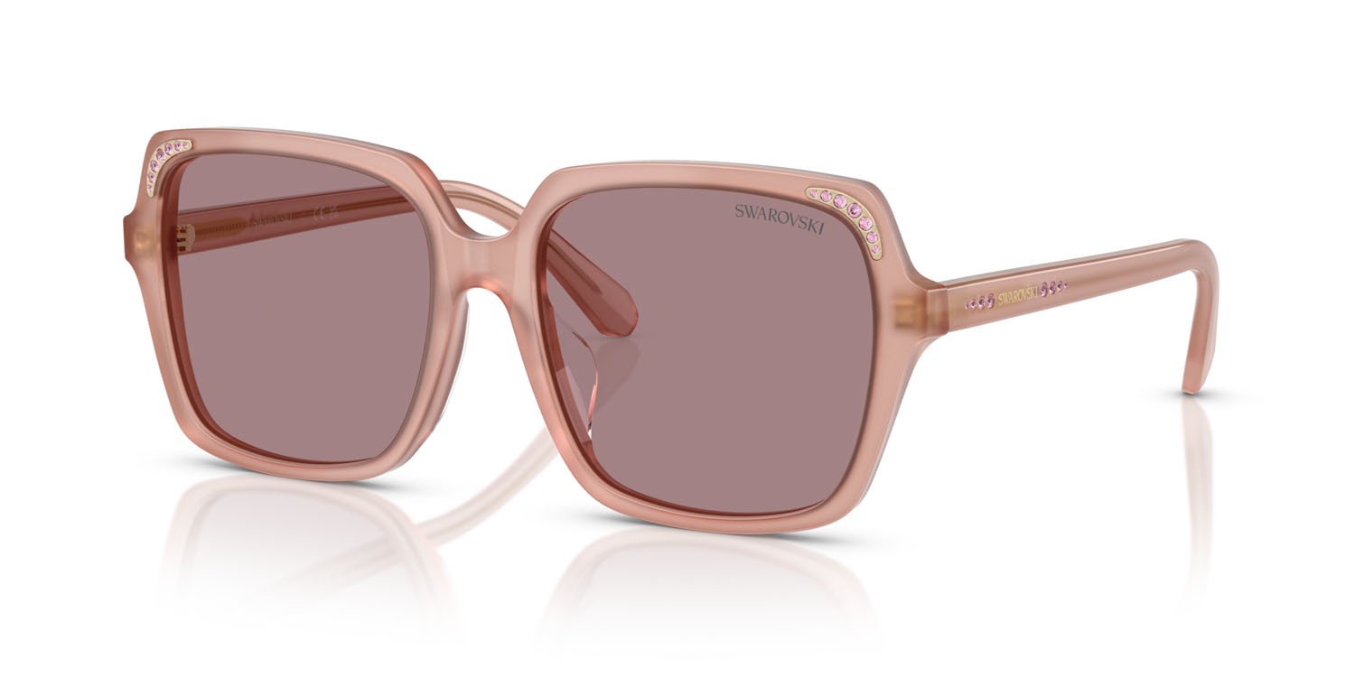 Occhiali da sole Swarovski SK 6034D (10257N) colore rosa perlaceo forma quadrato lenti viola chiaro/marrone