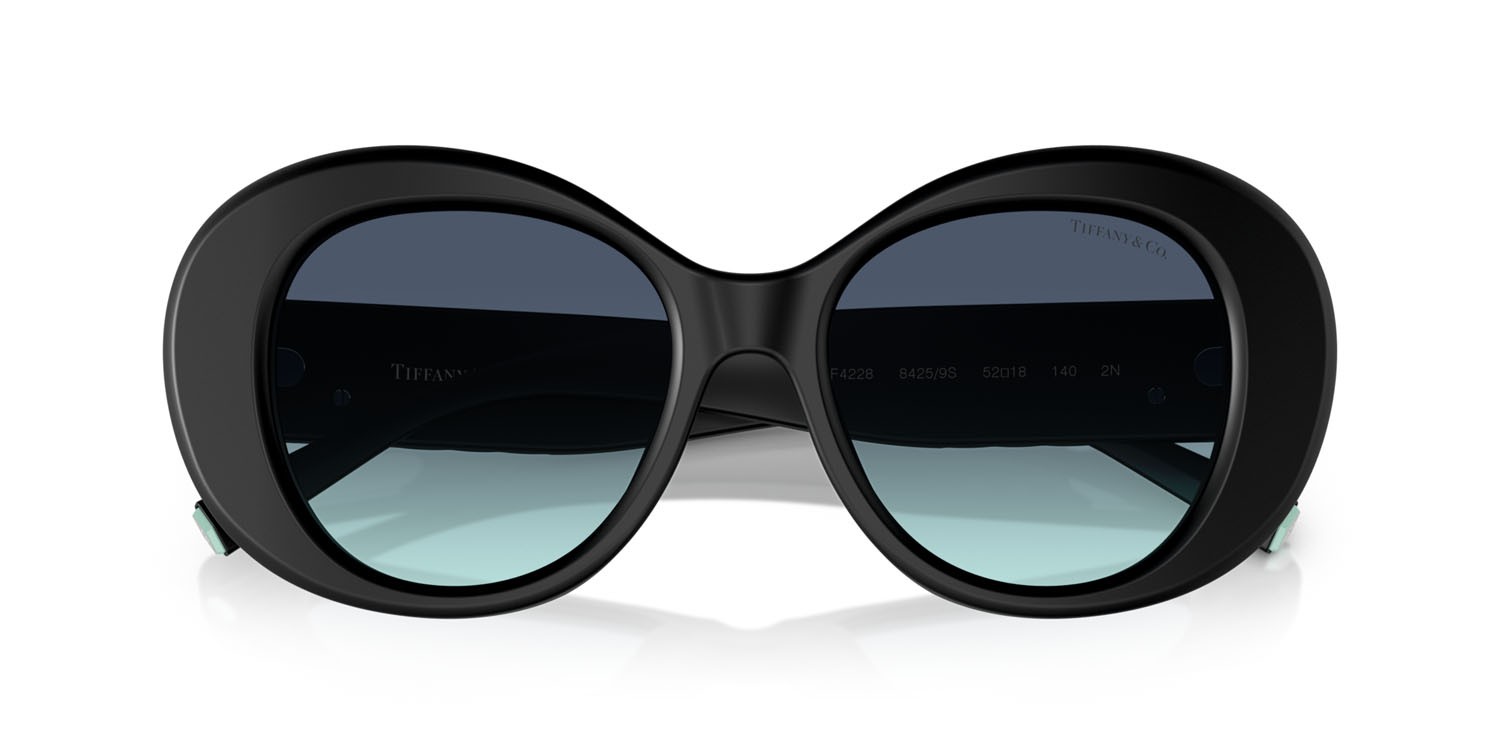 Occhiali da sole Tiffany TF 4228 (84259S) colore nero opaco forma rotondo lenti azzurro sfumato blu