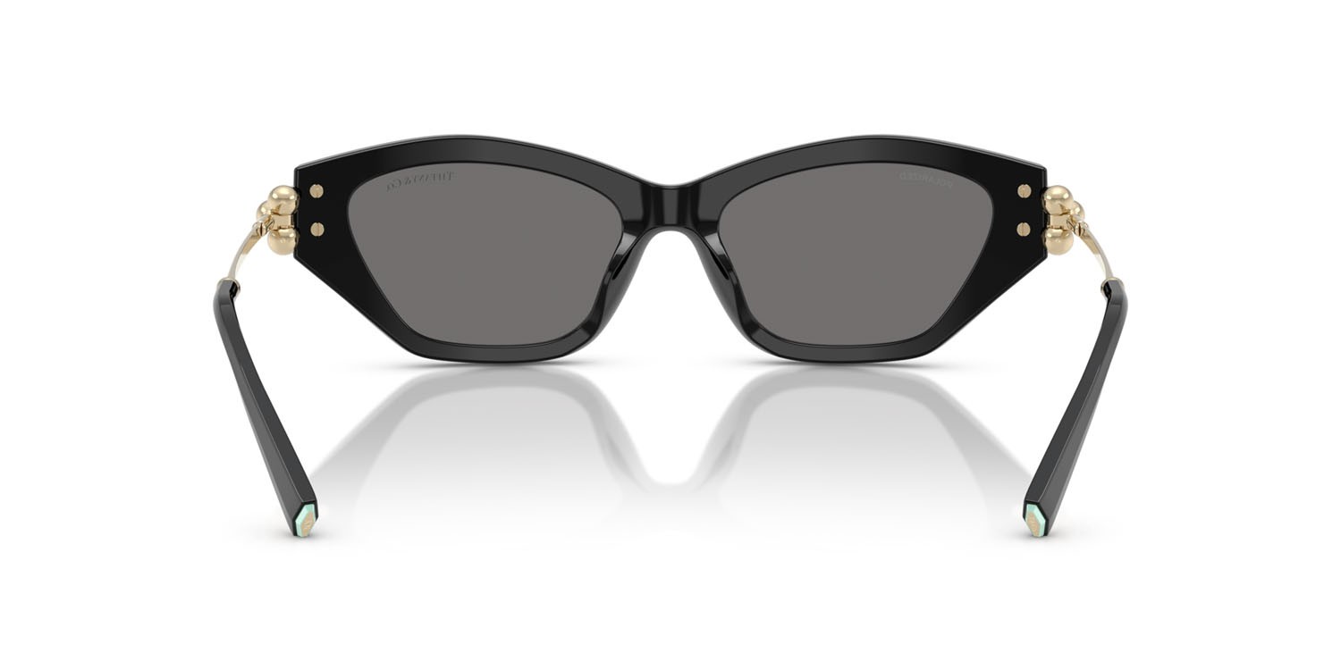 Occhiali da sole Tiffany TF 4231U (800181) colore nero forma cat eye lenti polar grigio scuro