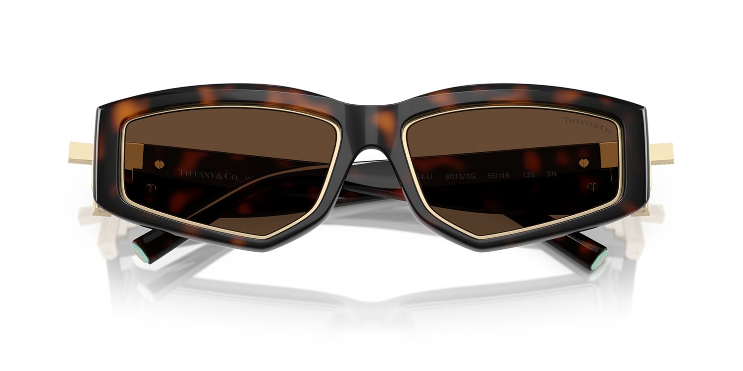 Occhiali da sole Tiffany TF 4234U (80153G) colore havana forma irregolare lenti marrone chiaro