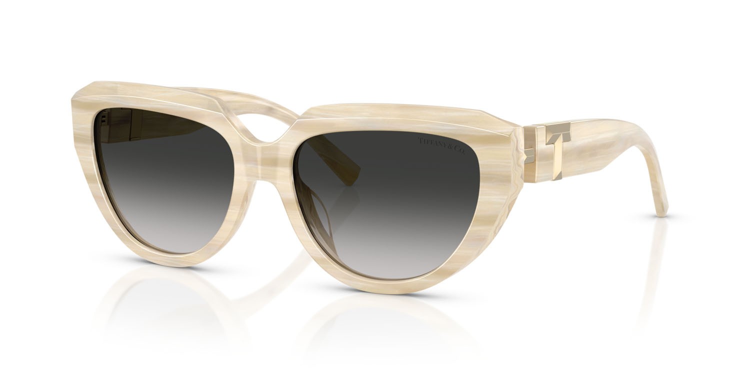 Occhiali da sole Tiffany TF 4238U (84313C) colore avorio striato forma quadrato lenti sfumato grigio