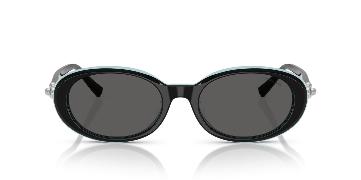 Sunglasses Tiffany TF 4242D (8055S4) color nero su blu tiffany shape oval lenses grigio scuro