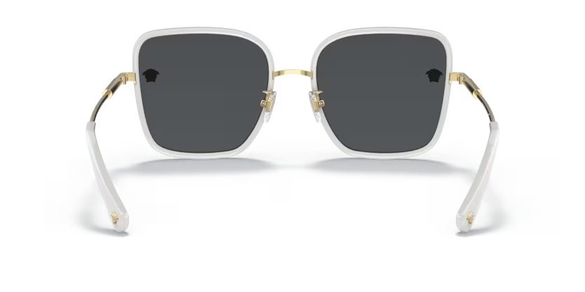 Sonnenbrillen Versace VE 2247D (147187) farbe bianco form quadratisch gläser grigio scuro