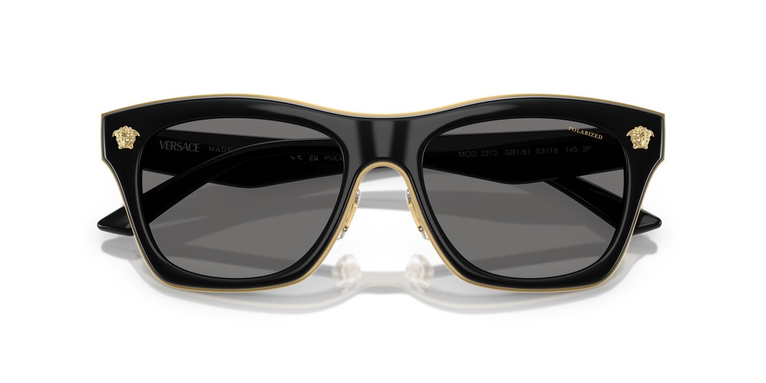 Occhiali da sole Versace VE 2272 (GB1/81) colore nero forma rettangolare lenti polar grigio scuro