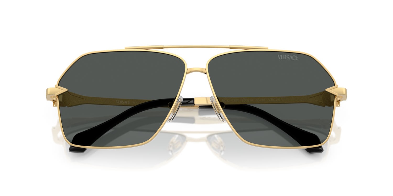 Occhiali da sole Versace VE 2284 (100287) colore oro forma aviator lenti grigio scuro
