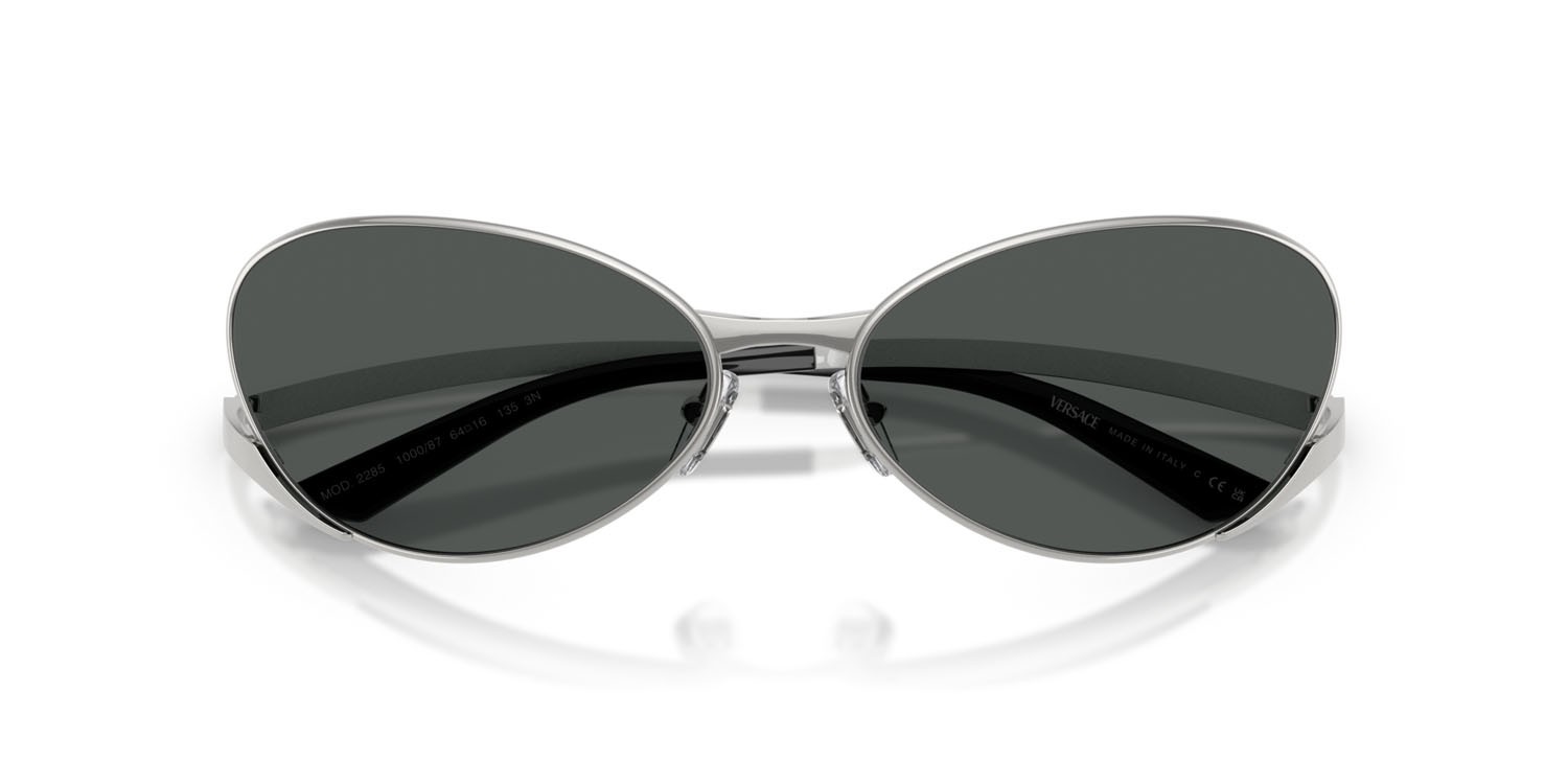 Occhiali da sole Versace VE 2285 (100087) colore argento forma ovale lenti grigio scuro