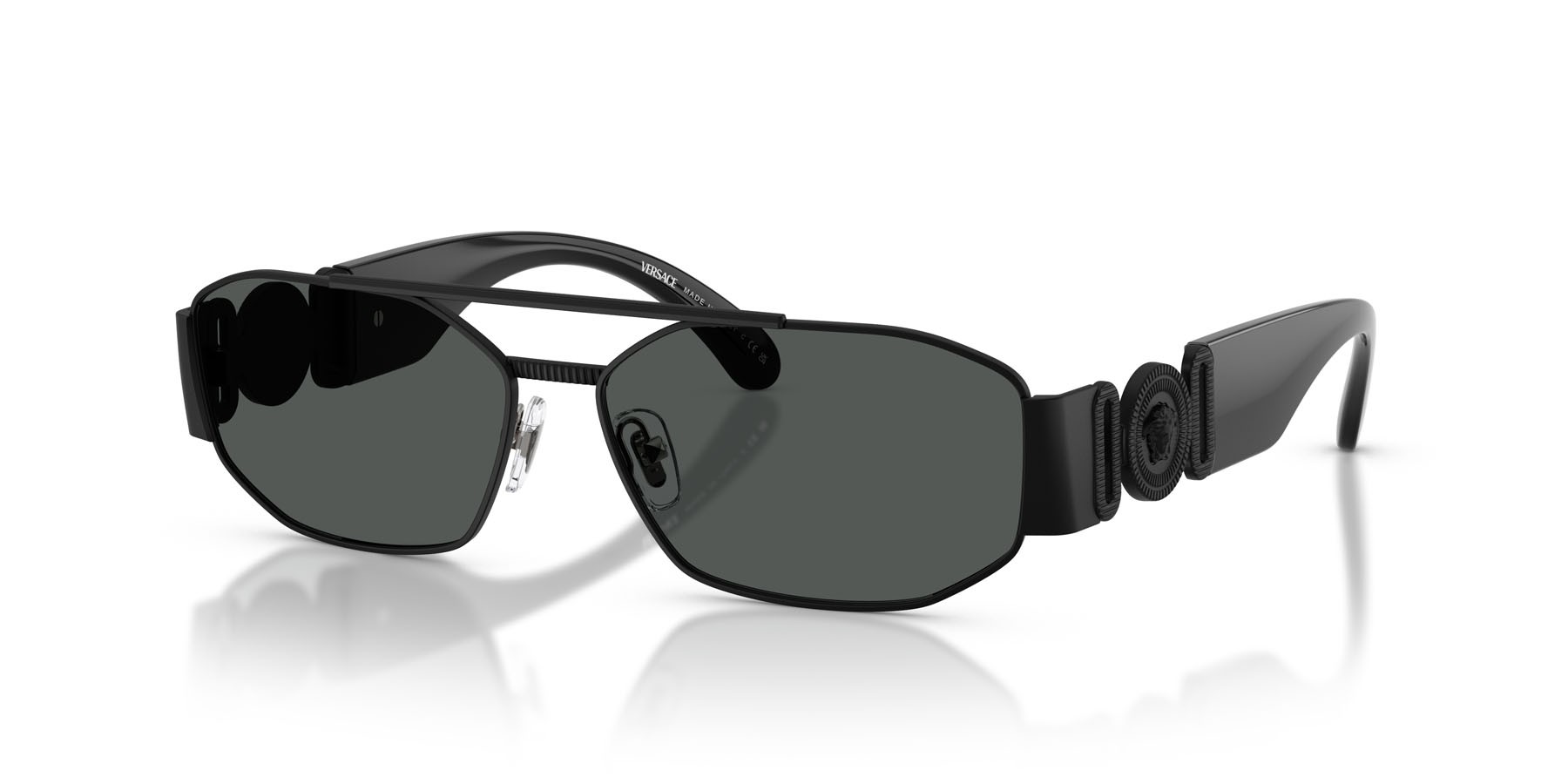 Occhiali da sole Versace VE 2287 (126187) colore nero opaco forma irregolare lenti grigio scuro