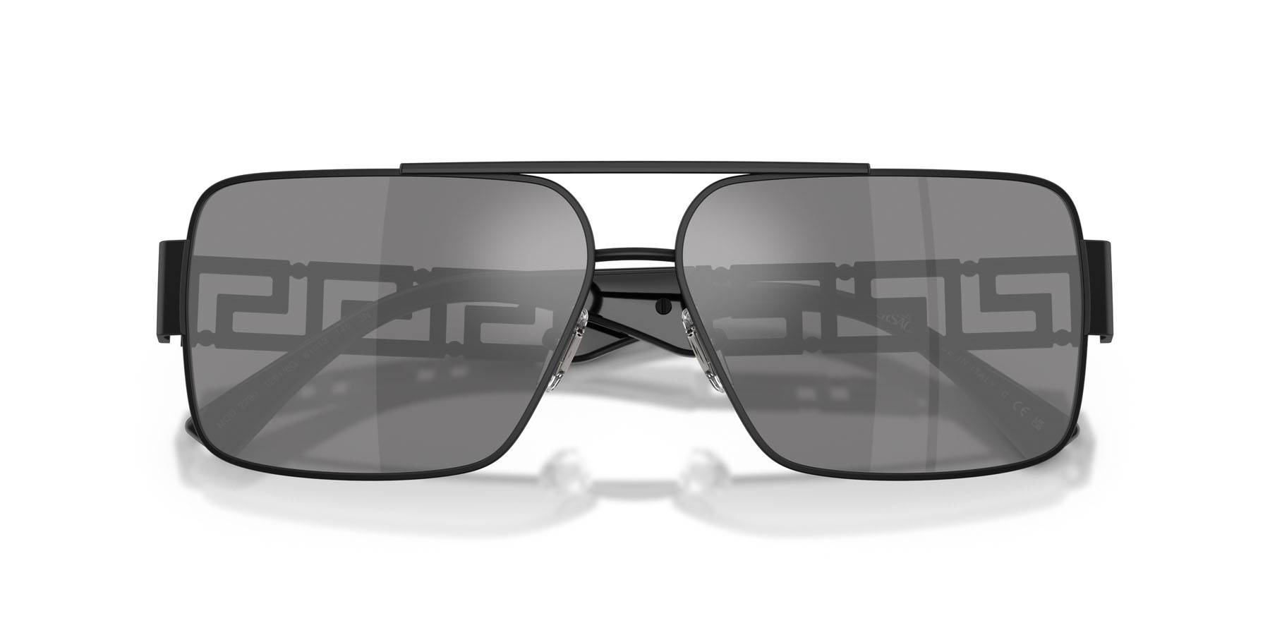 Occhiali da sole Versace VE 2290 (12616G) colore nero opaco forma rettangolare lenti grigio scuro specchiato argento