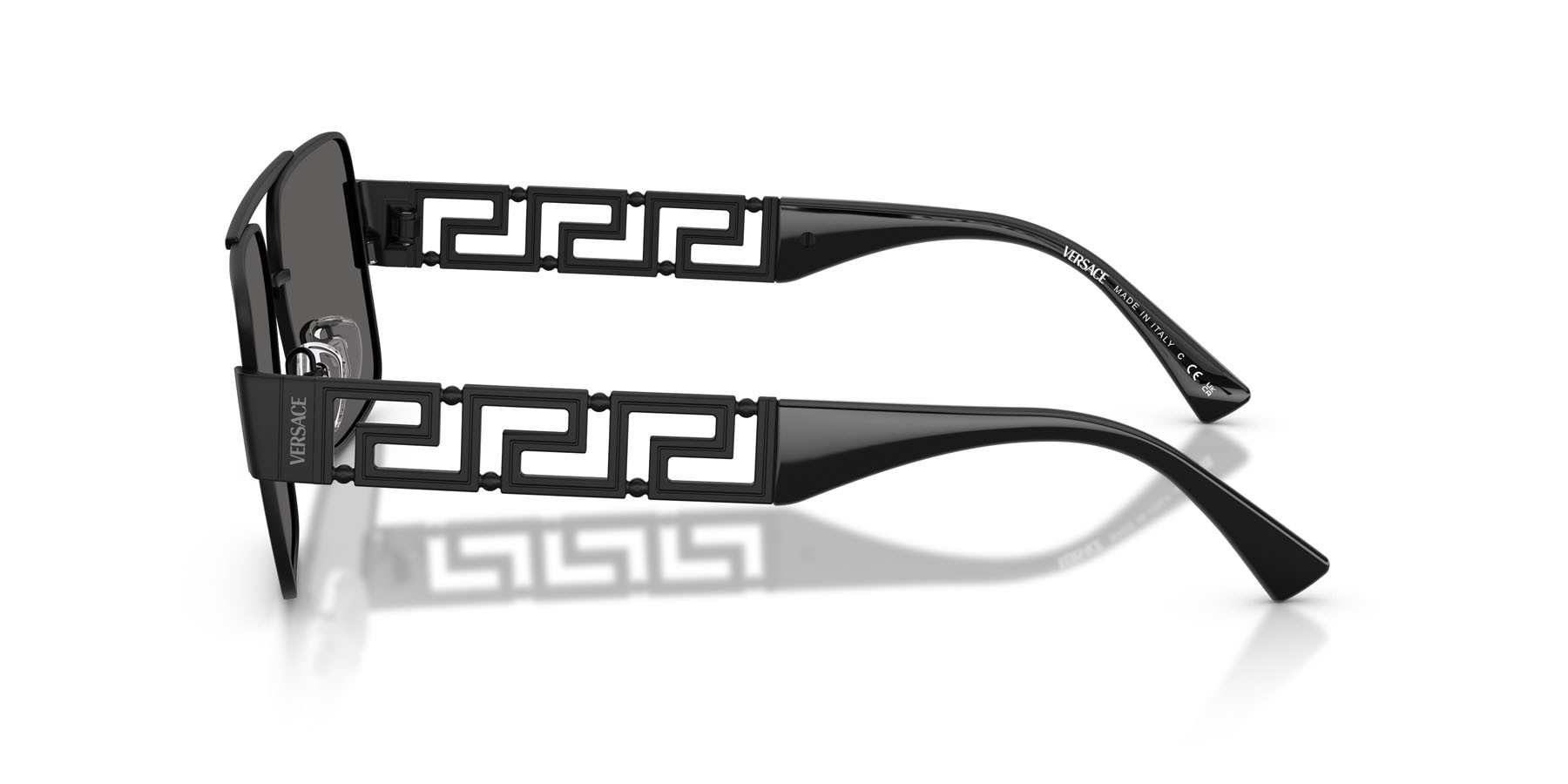 Occhiali da sole Versace VE 2290 (12616G) colore nero opaco forma rettangolare lenti grigio scuro specchiato argento