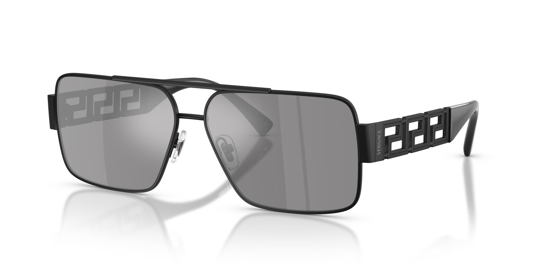 Occhiali da sole Versace VE 2290 (12616G) colore nero opaco forma rettangolare lenti grigio scuro specchiato argento