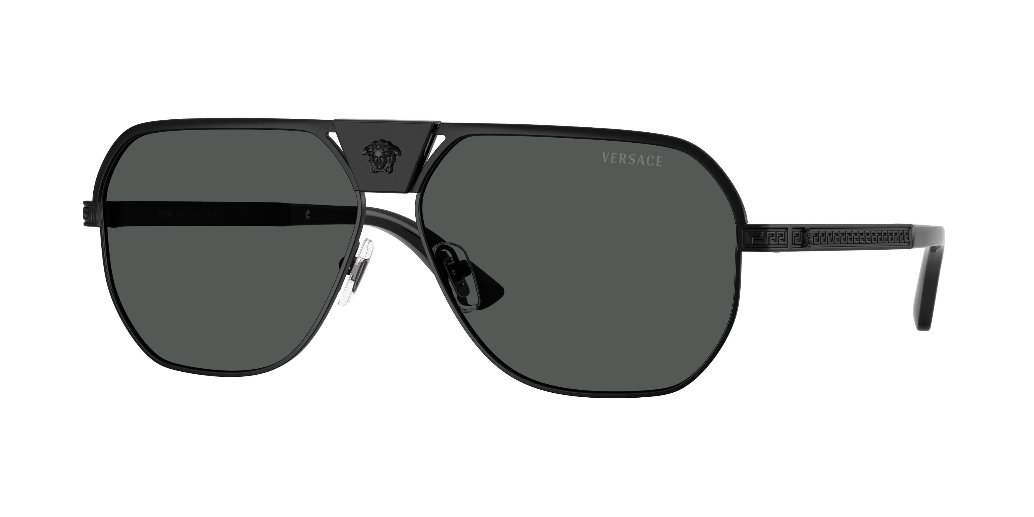 Occhiali da sole Versace VE 2294 (126187) colore nero opaco forma quadrato lenti grigio scuro