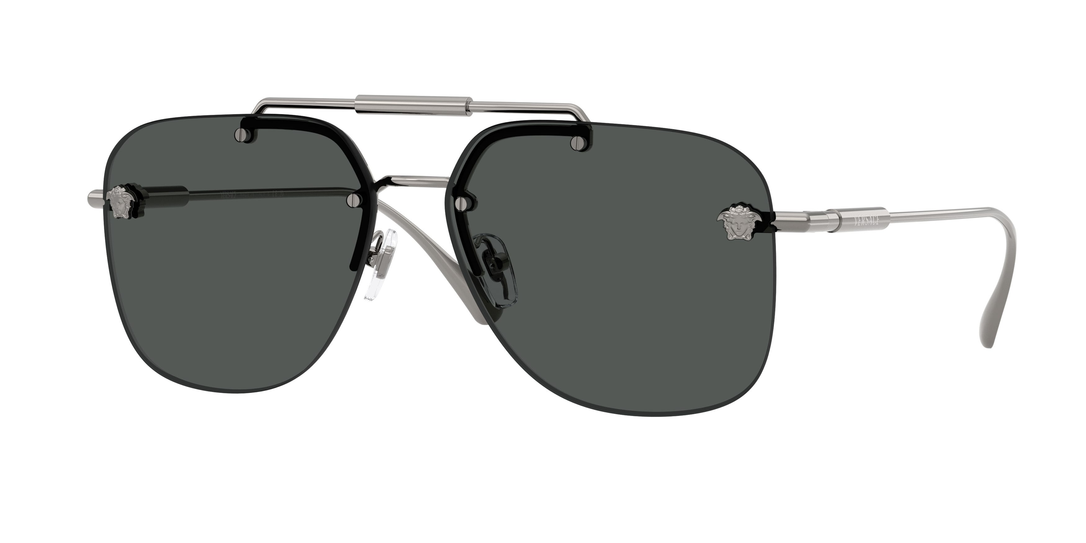 Occhiali da sole Versace VE 2296 (100187) colore gunmetal forma quadrato lenti grigio scuro