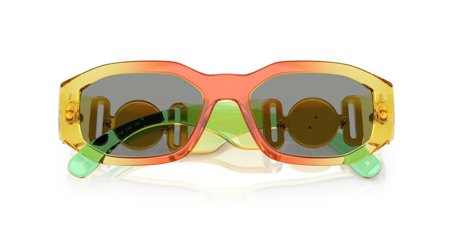 Occhiali da sole Versace VE 4361 (5530/1) colore giallo sfumato/rosso/verde forma irregolare lenti grigio