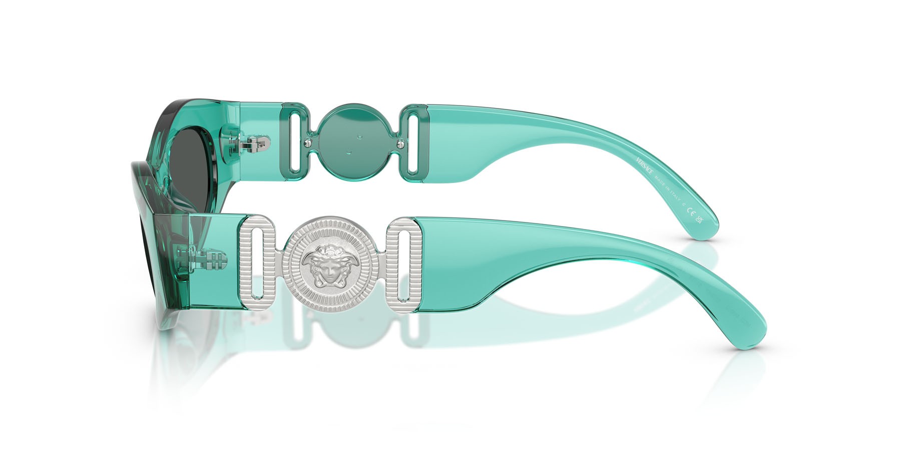Occhiali da sole Versace VE 4480U (552987) colore verde acqua opalino forma cat eye lenti grigio scuro