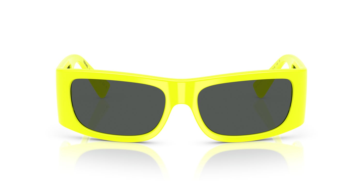 Occhiali da sole Versace VE 4482 (544987) colore giallo fluo forma quadrato lenti grigio scuro
