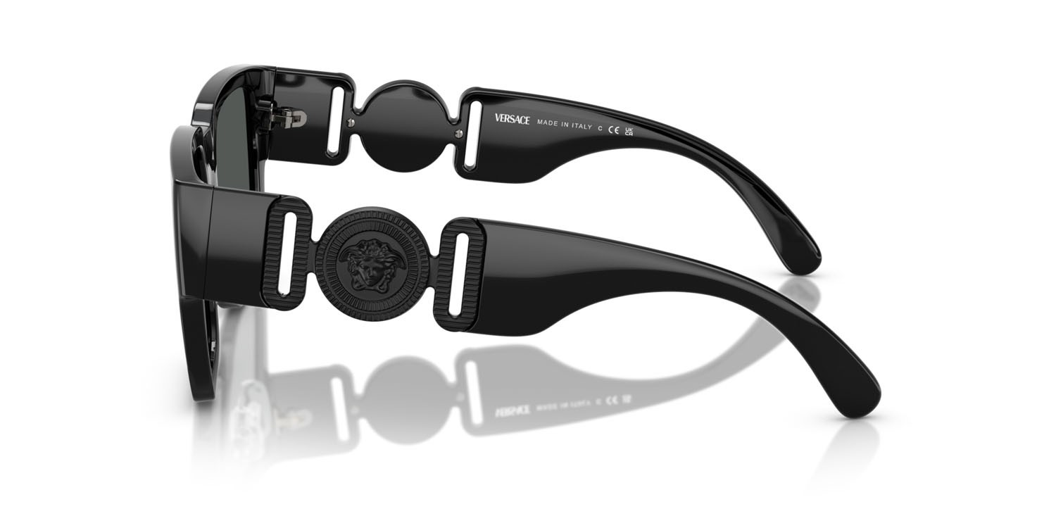 Occhiali da sole Versace VE 4483D (536087) colore nero forma rettangolare lenti grigio scuro
