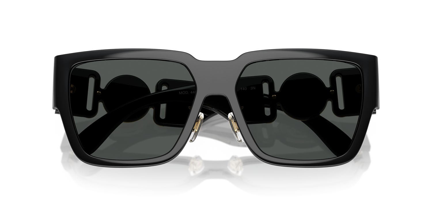 Occhiali da sole Versace VE 4483D (GB1/87) colore nero forma rettangolare lenti grigio scuro