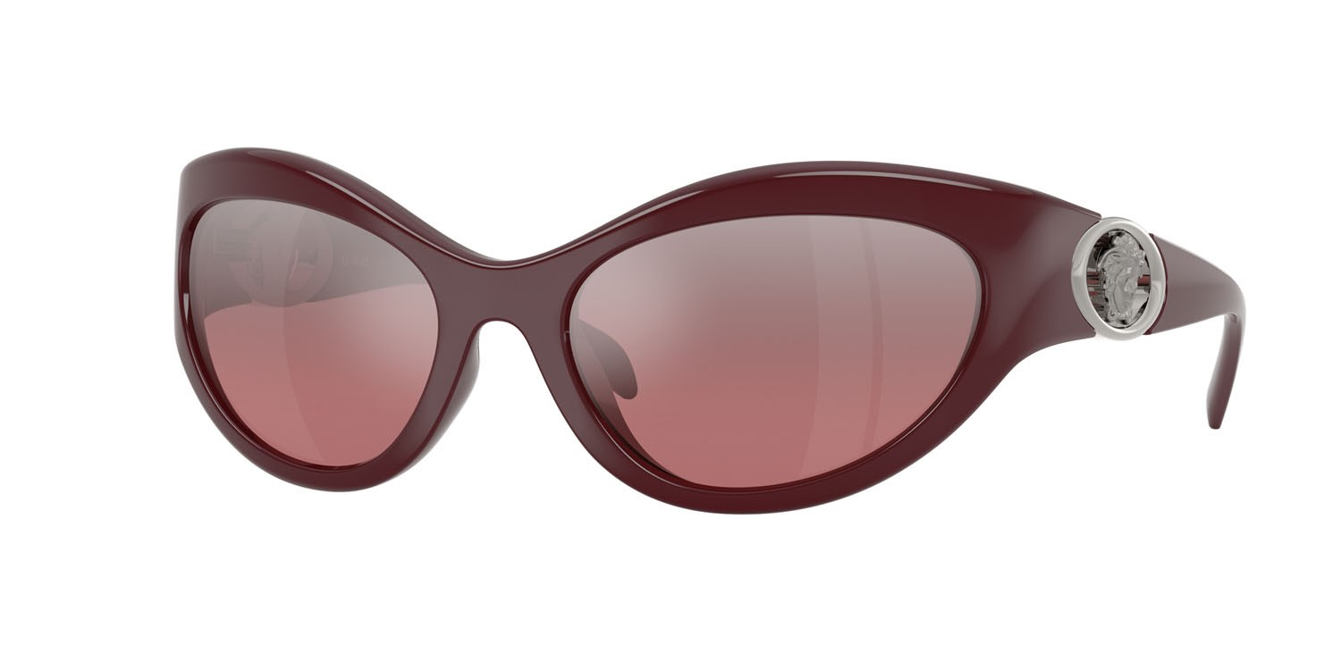 Occhiali da sole Versace VE 4485 (54877E) colore vinaccia forma cat eye lenti rosa sfumato argento a specchio