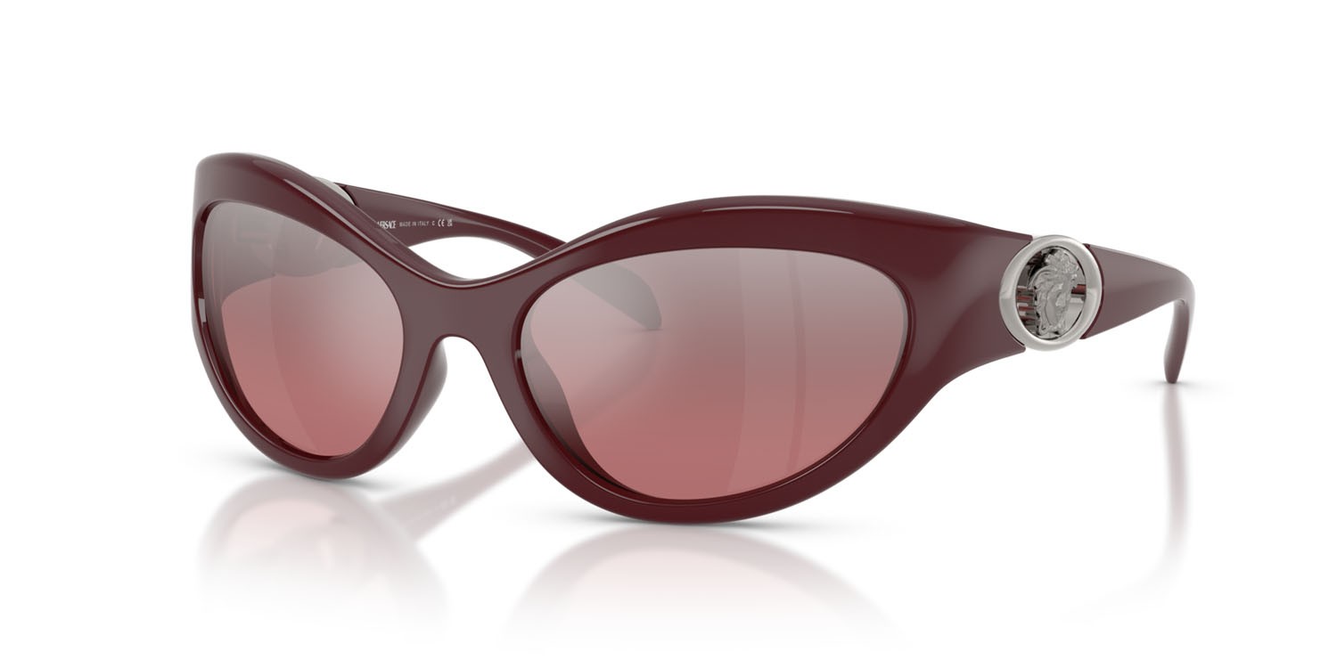 Occhiali da sole Versace VE 4485 (54877E) colore vinaccia forma cat eye lenti rosa sfumato argento a specchio
