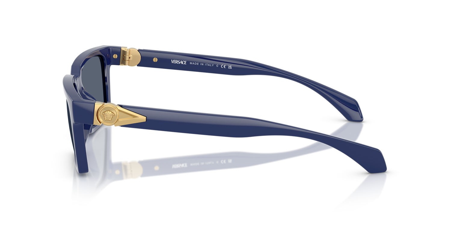 Occhiali da sole Versace VE 4490U (545087) colore blu tinta unita forma rettangolare lenti grigio scuro