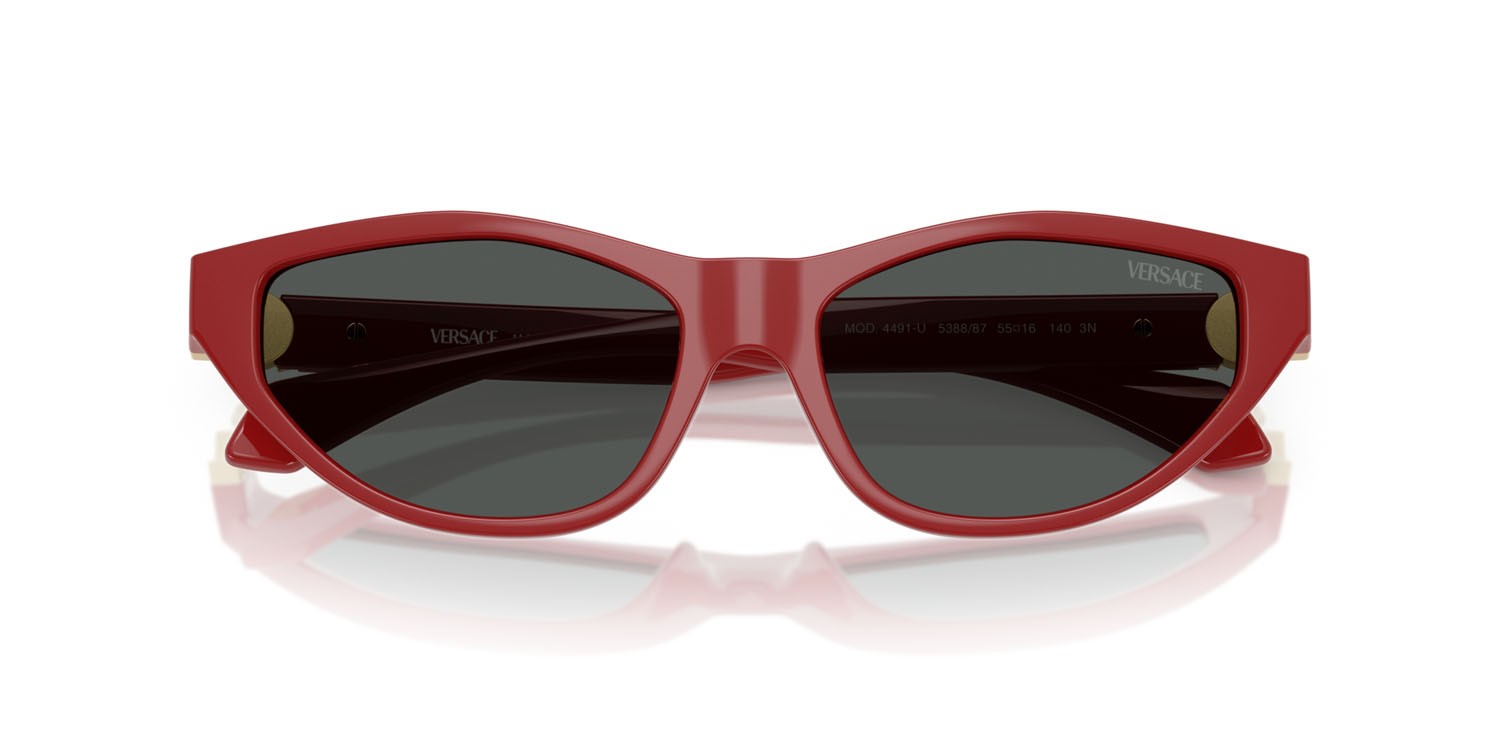Occhiali da sole Versace VE 4491U (538887) colore rosso forma cat eye lenti grigio scuro
