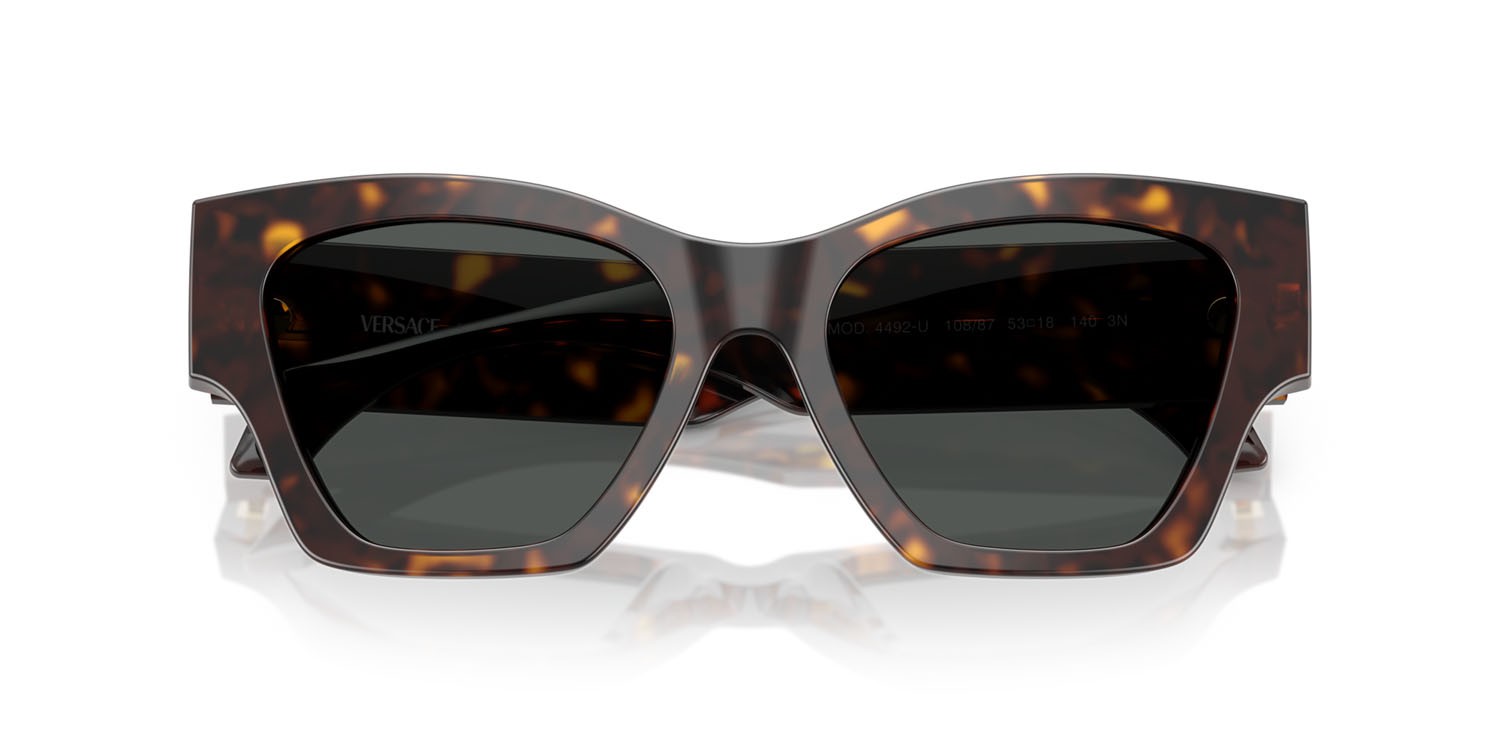 Occhiali da sole Versace VE 4492U (108/87) colore havana scuro forma quadrato lenti grigio scuro