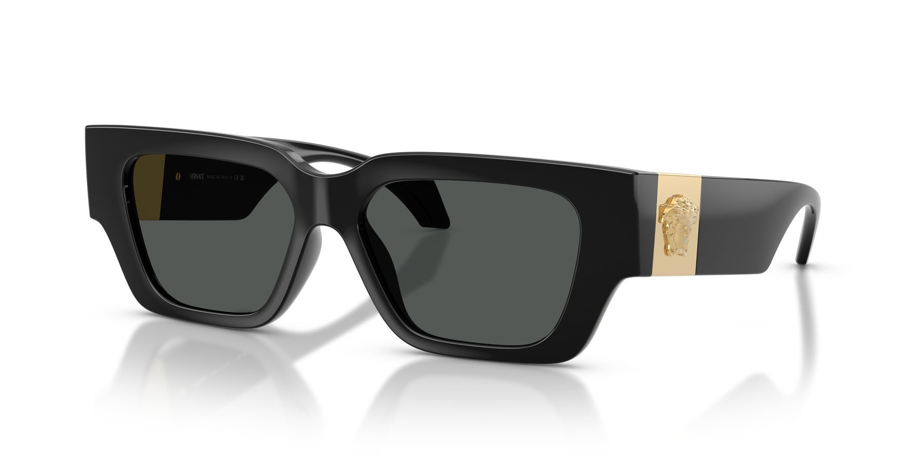 Occhiali da sole Versace VE 4497U (GB1/87) colore nero forma quadrato lenti grigio scuro