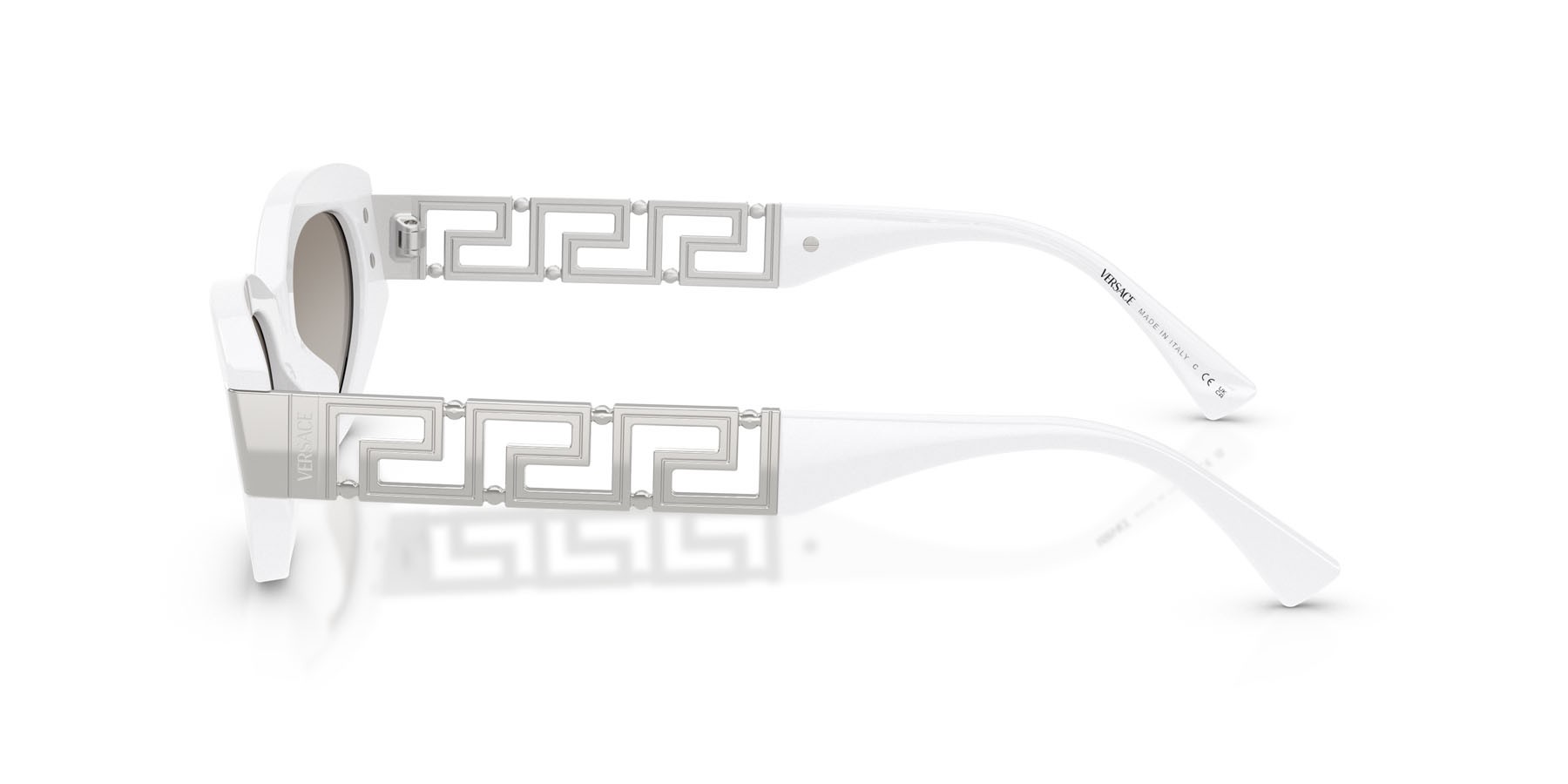 Occhiali da sole Versace VE 4501 (314/6V) colore bianco forma cat eye lenti grigio sfumato argento a specchio